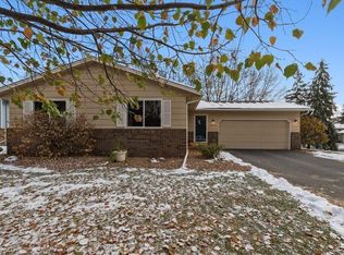 9612 Union Terrace Ln N, Maple Grove, MN 55369