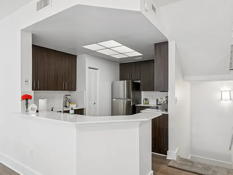 Windsor Castle Townhome Community — Photo 60