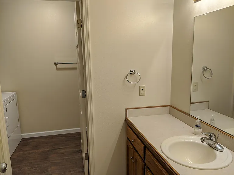 309 W 16th Ct #A — Photo 10