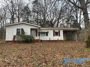 765 Long Hollow Rd, Scottsboro, AL 35768
