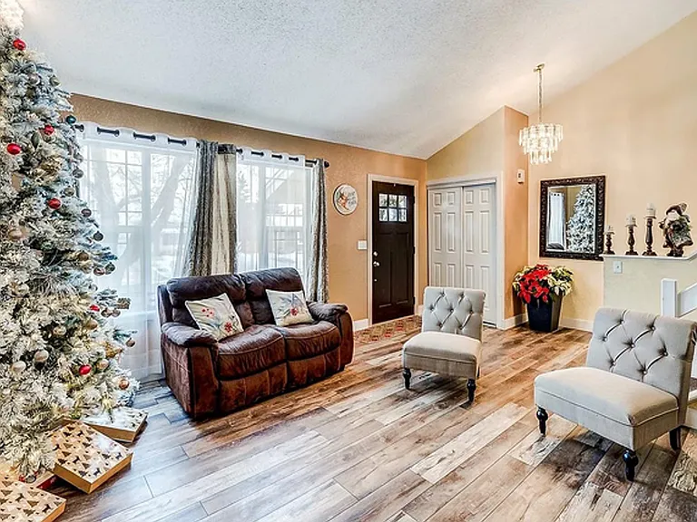 504 S Laredo Cir #1 — Photo 23