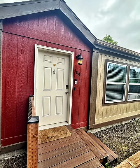 108 N Cambrian Ave — Photo 2
