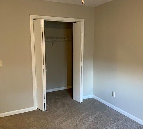 2nd image of 20 Oakmount Dr
