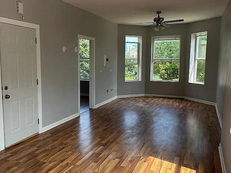 1556 S Spaulding Ave #2 — Photo 2