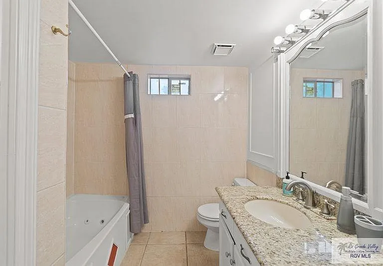 136 W Ruben M Torres Blvd — Photo 28