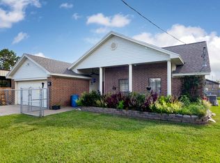 4310 17th St, Bacliff, TX 77518