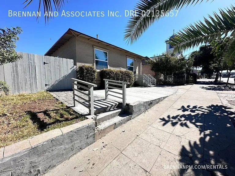 1742 Kearney Ave — Photo 12