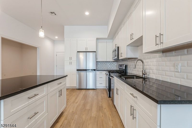 17 Hook Mountain Rd Montville NJ Zillow