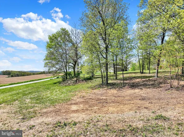 110 Woods Ln, Brogue, PA 17309