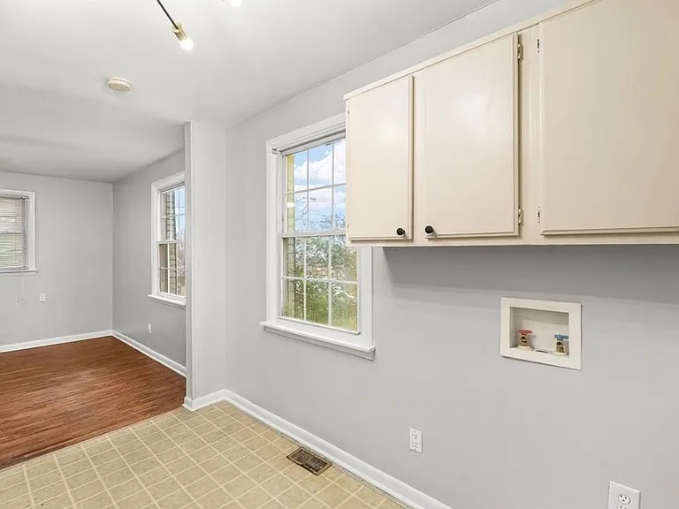 319 Morton Ave #A — Photo 9