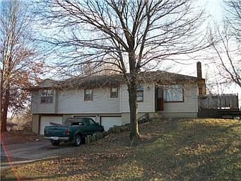 1st image of 21 Village Circle Dr