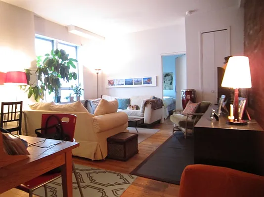 Rented by City Connections Realty | media 9