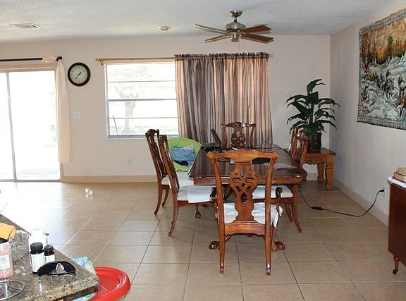 3rd image of 209 Sir Lawrence Dr