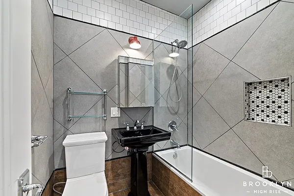 Rented by Brooklyn High Rise LLC | media 44