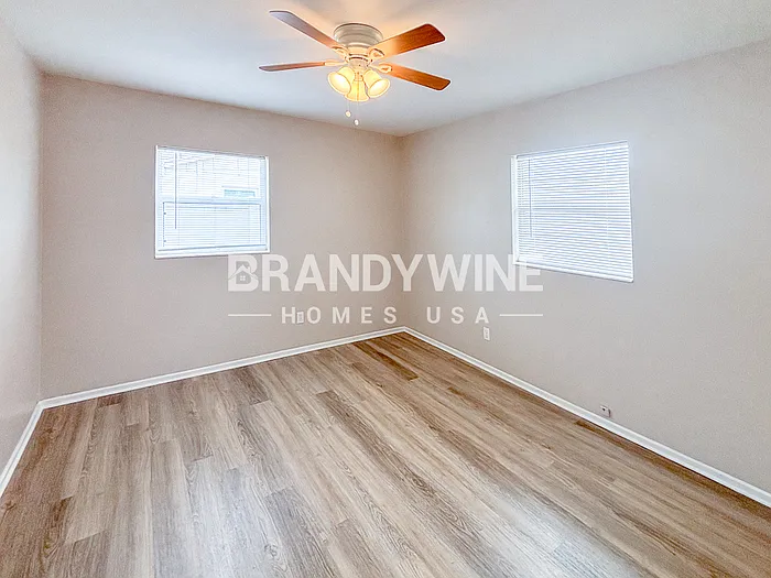 7236 Darien Way — Photo 9