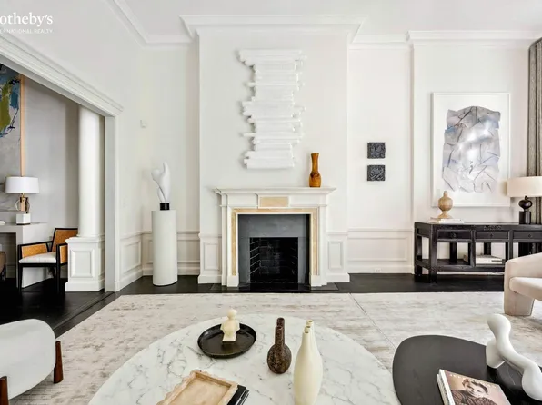 123 East 69th Street image 3 of 23