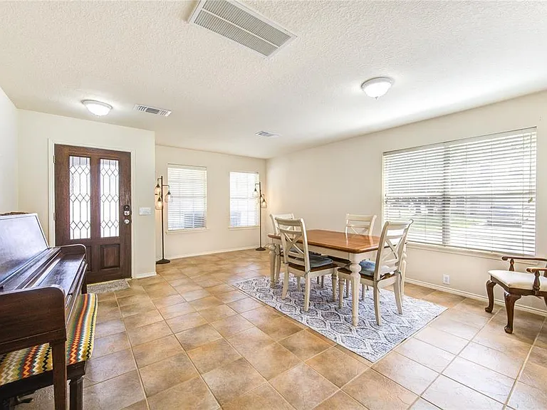 21207 Barker Canyon Ln — Photo 10