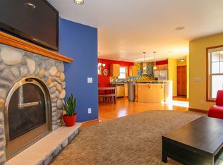 817 Carina Ln, Madison, WI 53718