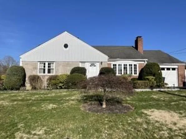 12 Fountain Drive, Valhalla, NY 10595