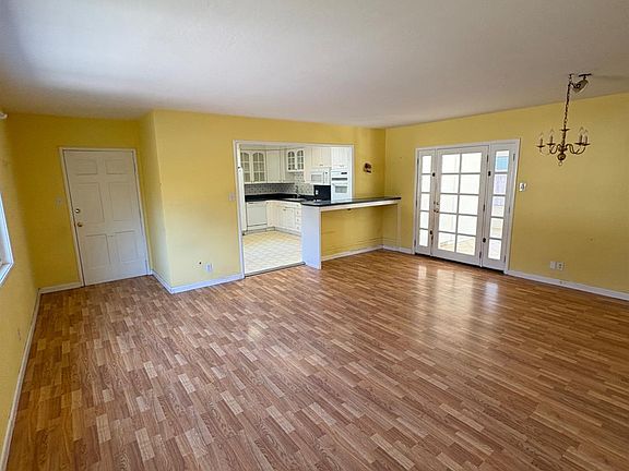4th image of 2731 Utah Street