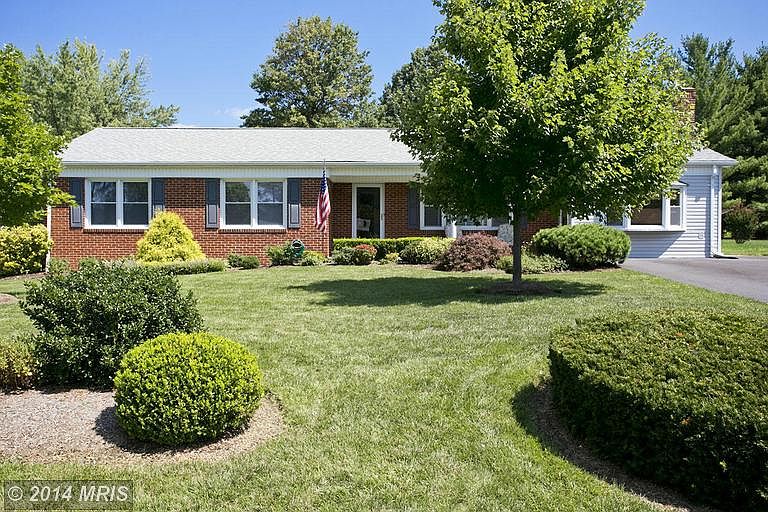 1st image of 225 Fredericktowne Dr