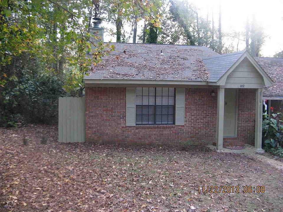 1st image of 102 Whetherbine Way W