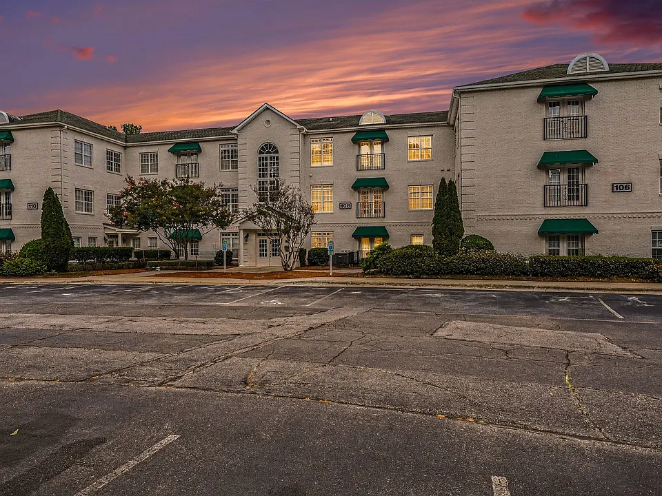 108 Sunset Cir #203