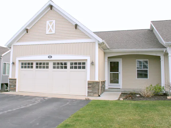 882 S Center Park Dr SW, Byron Center, MI 49315