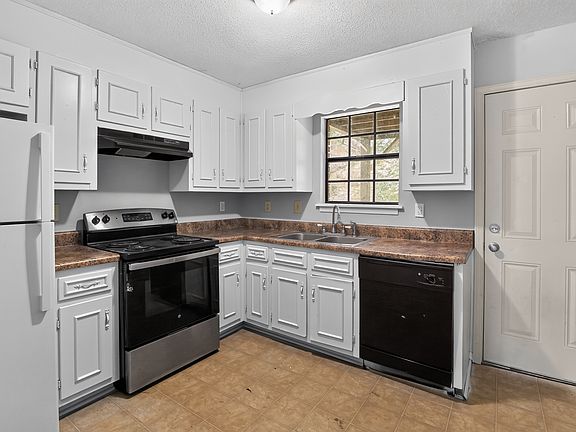 5th image of 621 33rd St E APT B