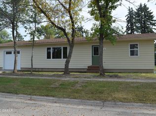 301 Pleasant Ave, Sheyenne, ND 58374