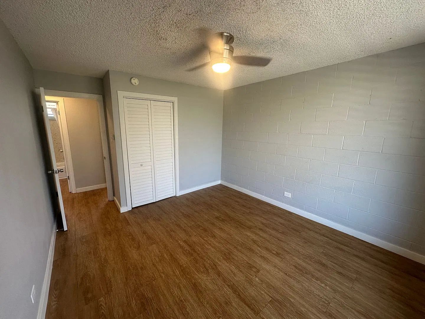 1832 Citron — Photo 3