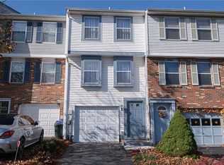 1122 Timber Trl, Imperial, PA 15126
