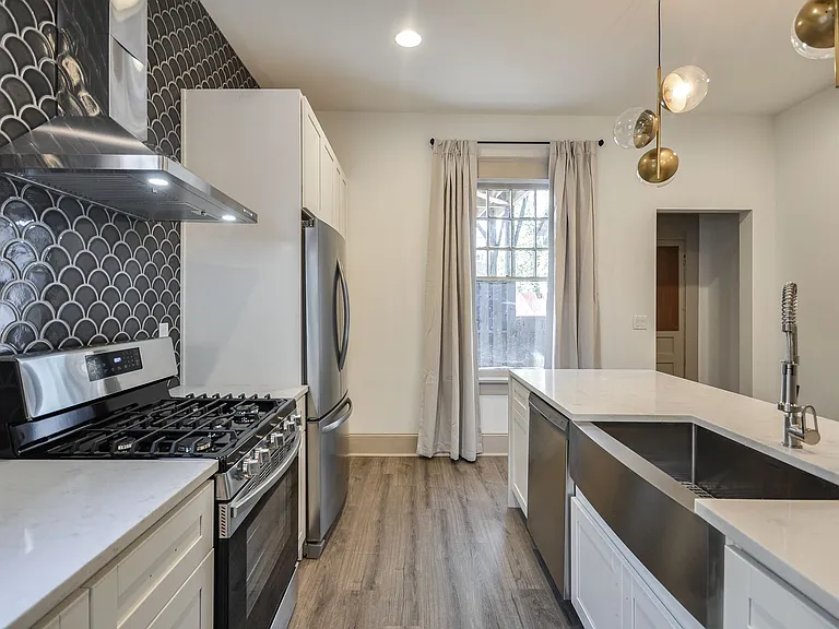 720 Penn Ave NE #4 — Photo 12