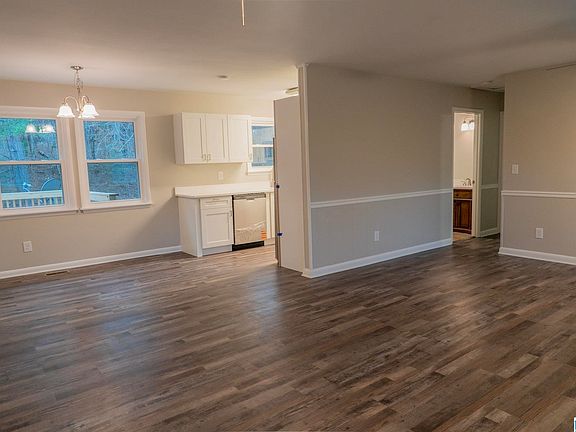 5th image of 975 Spunky Hollow Rd