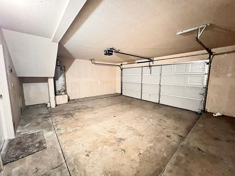 8111 Laborough Dr — Photo 18