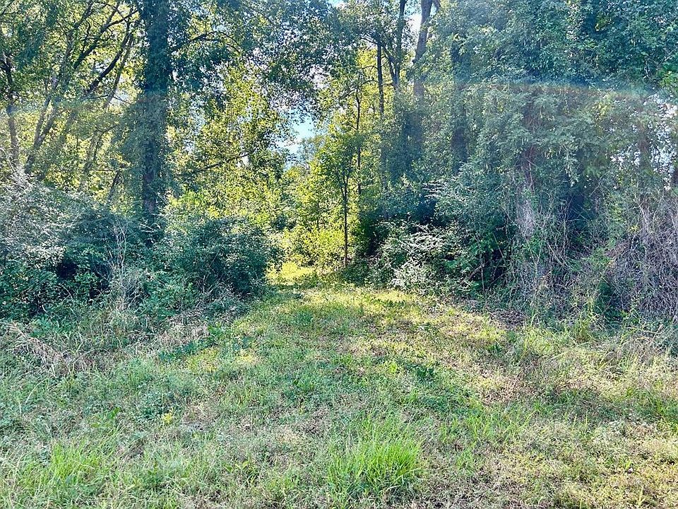 2nd image of E 3rd St