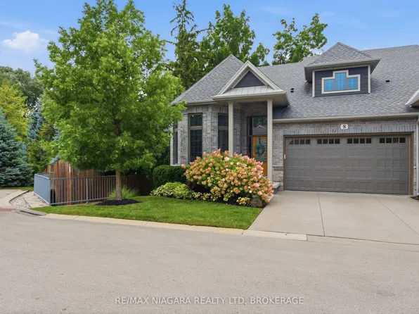 6 Tanner Cir #8, Saint Catharines, ON L2N 0A9