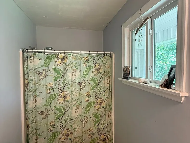 406 Pearl St — Photo 14