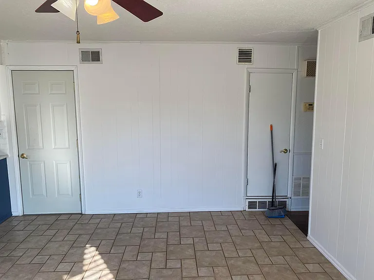 6764 E 26th Ct — Photo 12