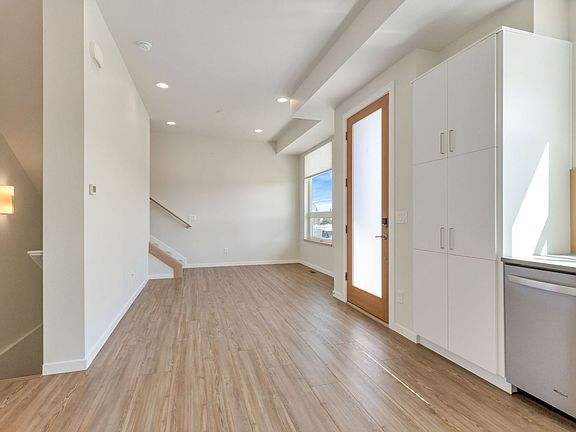 3rd image of 759 Cristo Ln #A
