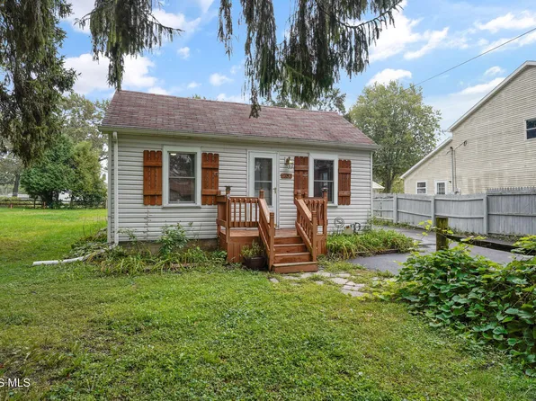 5830 Roan Rd, Sylvania, OH 43560