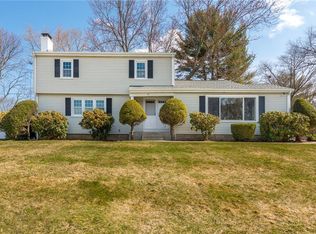 31 Bellevue Ave, Cumberland, RI 02864