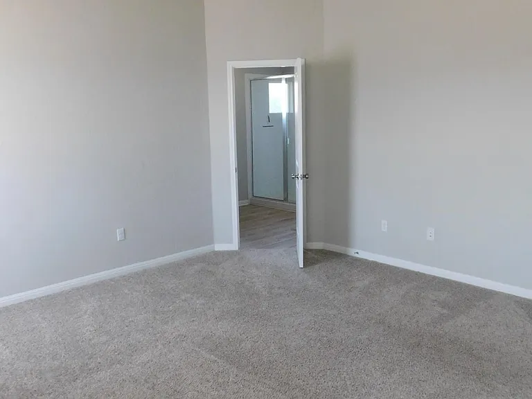 104 Royal Palm Way — Photo 7
