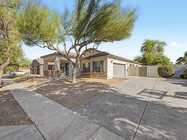 3533 E Joseph Way — Photo 3