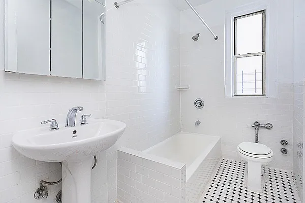 Rented by Living New York | media 12