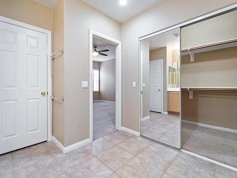 10492 Mission Park Ave — Photo 28