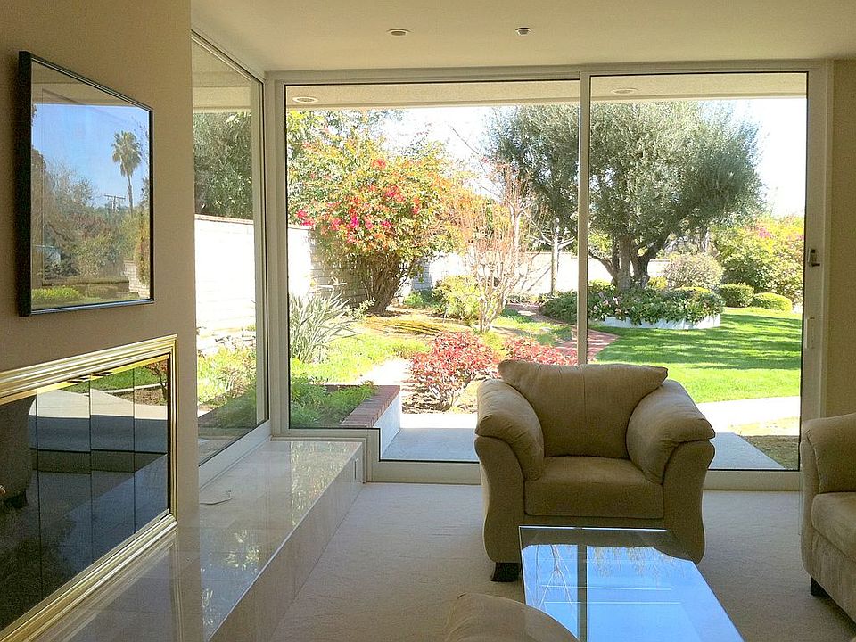 2nd image of 1430 Glencoe Dr