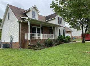 817 Burton Trl, Adams, TN 37010