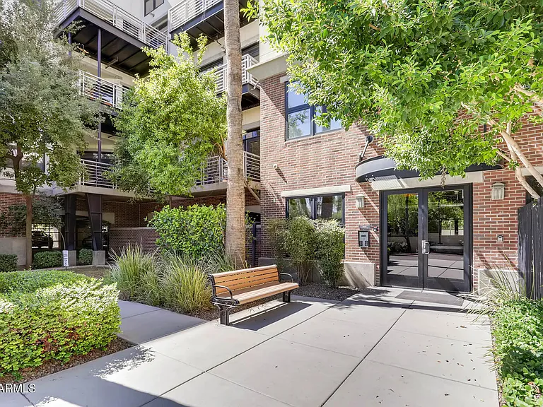914 E Osborn Rd #210 — Photo 2