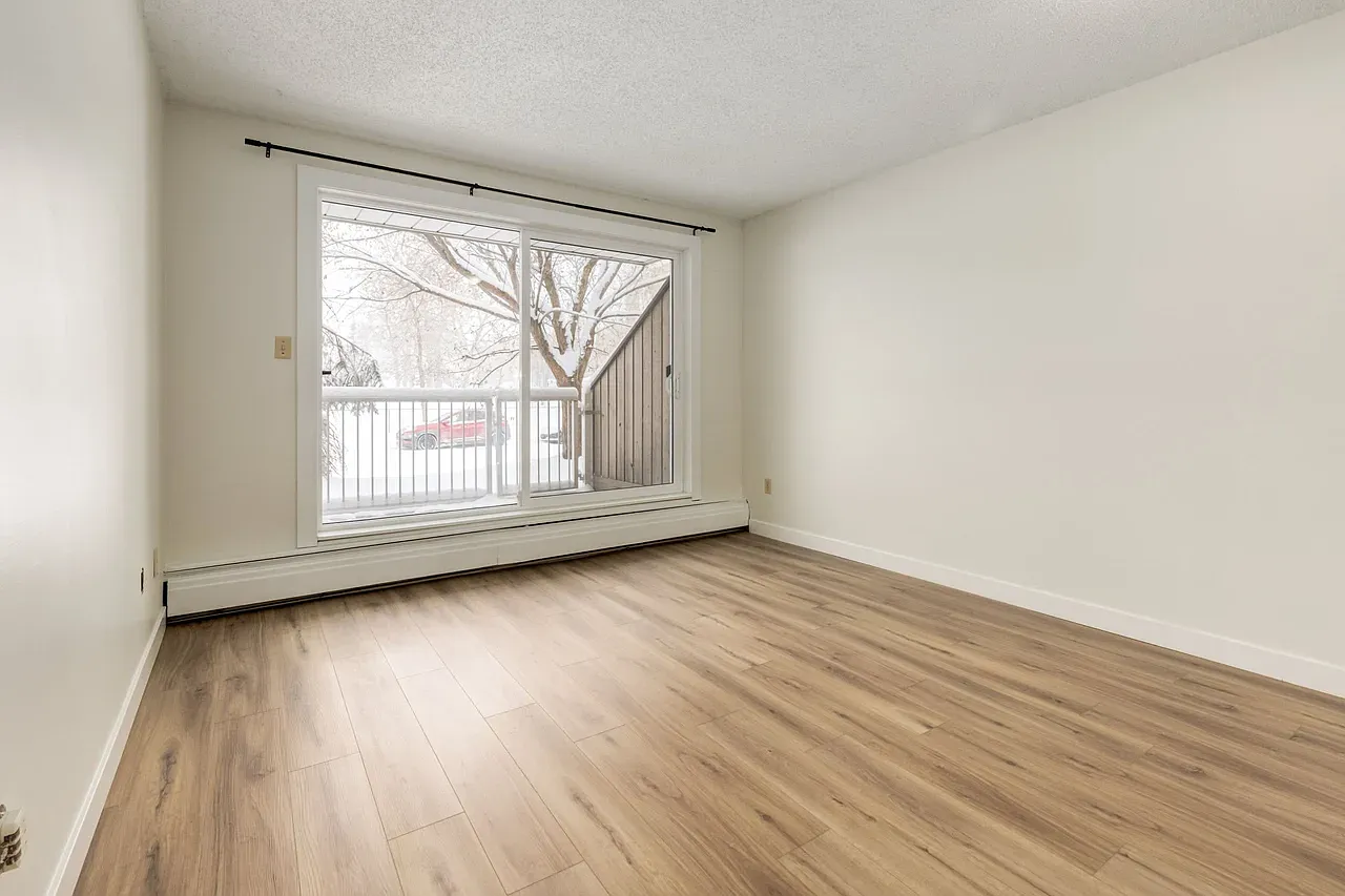 Cedarvilla Apartments — Photo 2